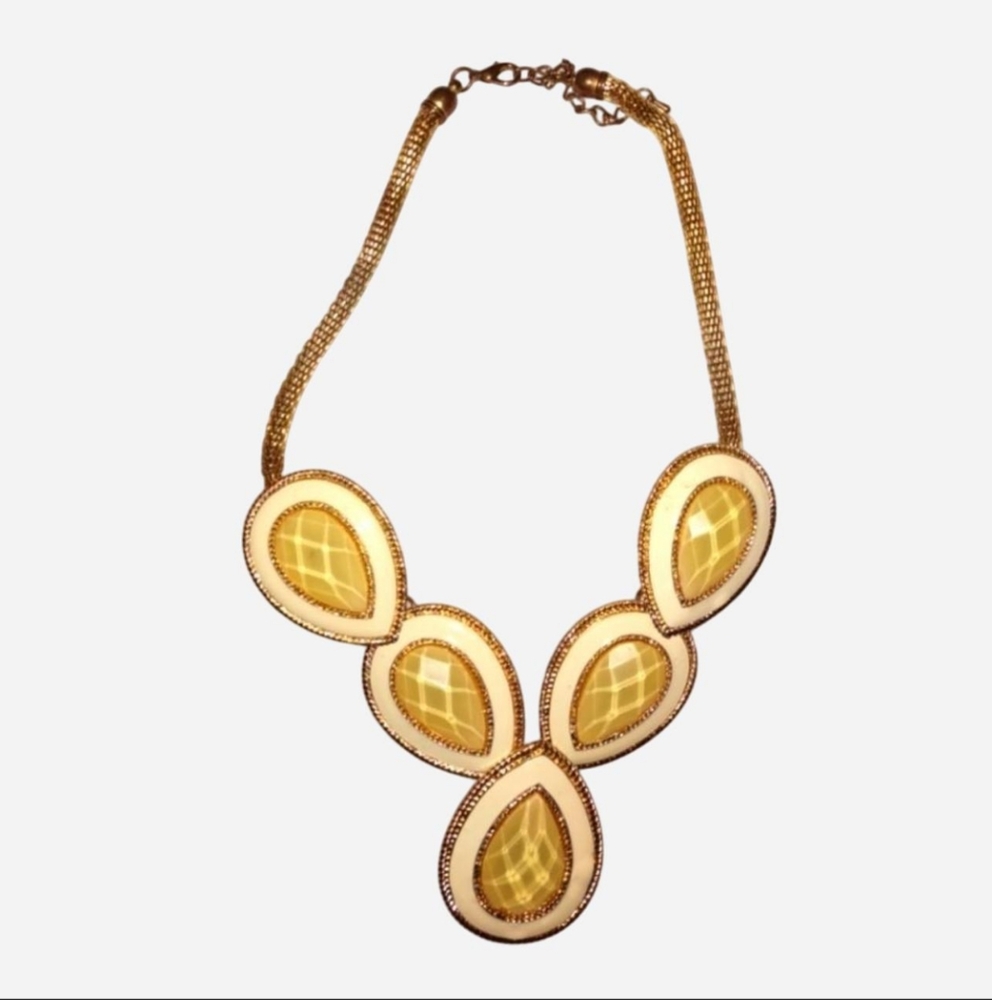 Vintage Tear Drop Golden Necklace